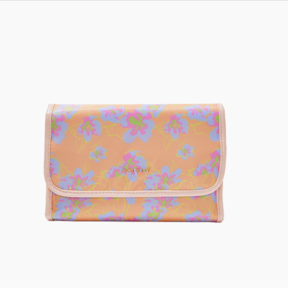Hanging Travel Organizer